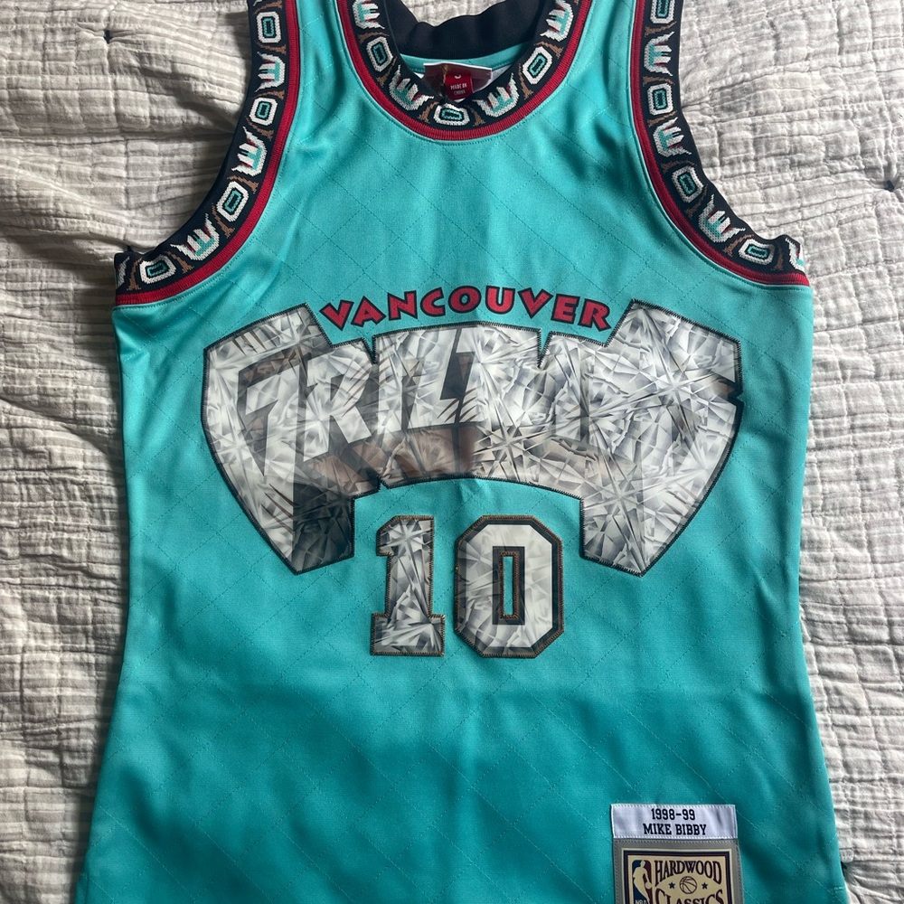 Vancouver grizzlies Mike Bibby jersey